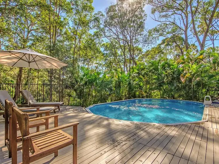 20 Cornwall Drive, Elanora QLD 4221