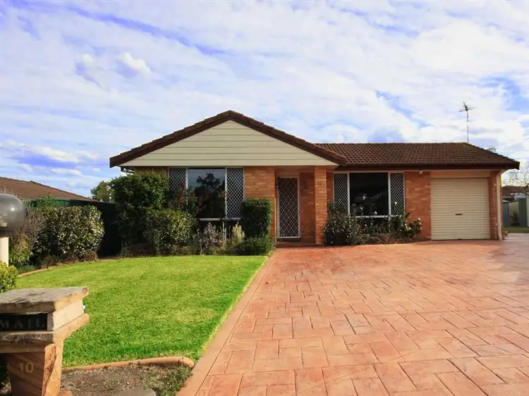 10 Balthasar Close, Rosemeadow NSW 2560
