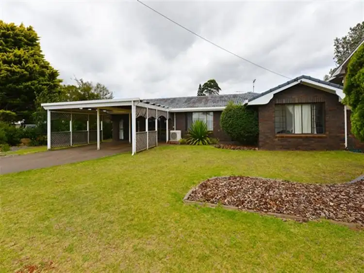 16 Regent Street, Darling Heights QLD 4350