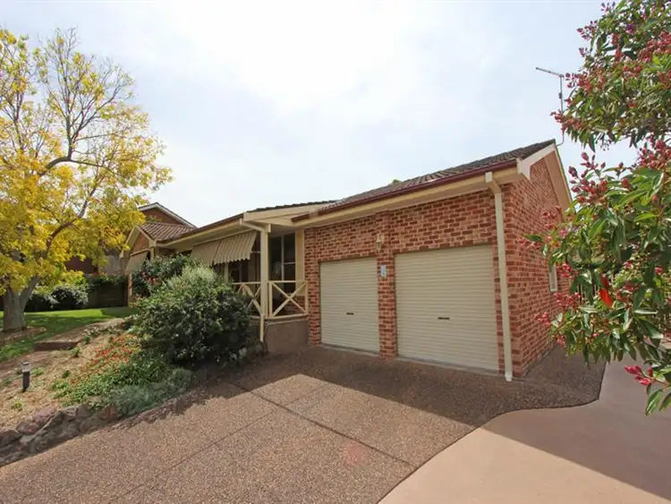 3 Caljarni Close, Green Point NSW 2251
