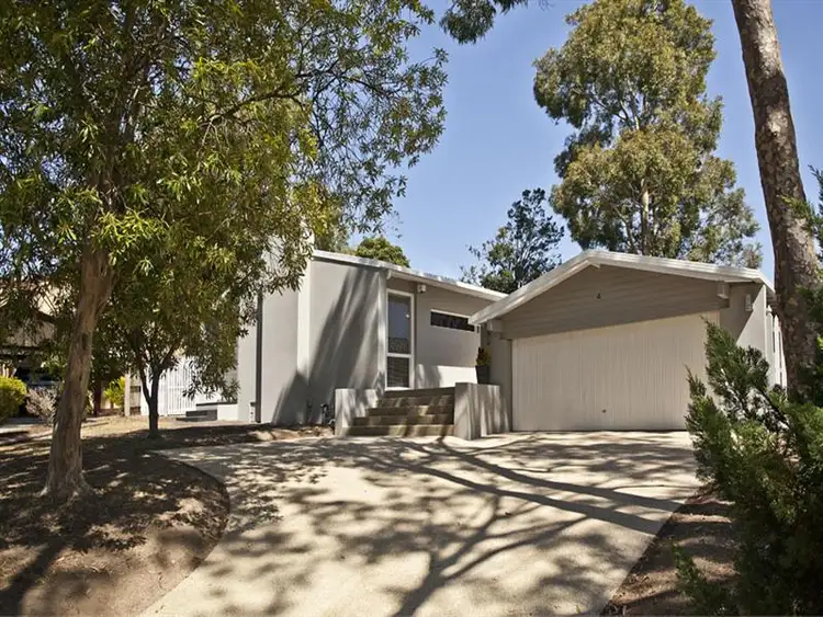 4 Glen Tower Drive, Glen Waverley VIC 3150