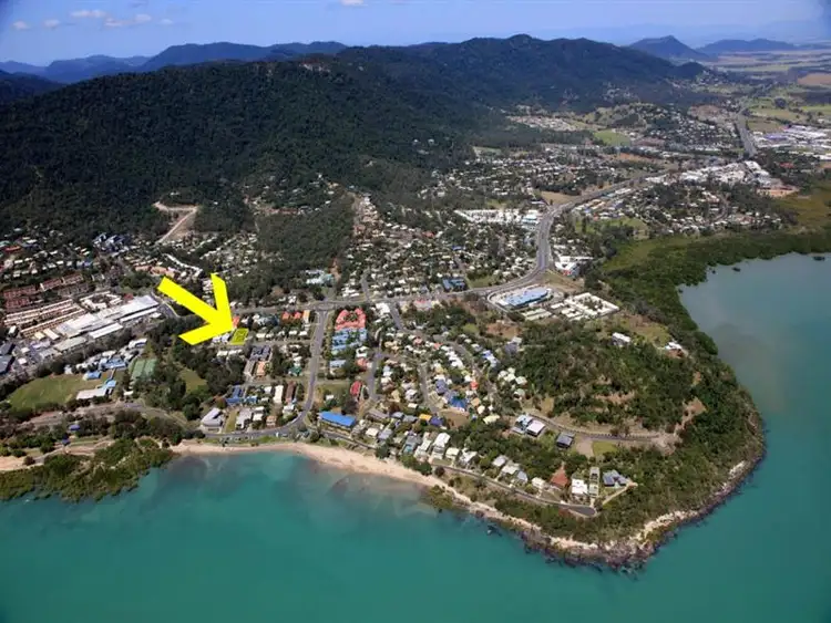 14 Schnapper Street, Cannonvale QLD 4802