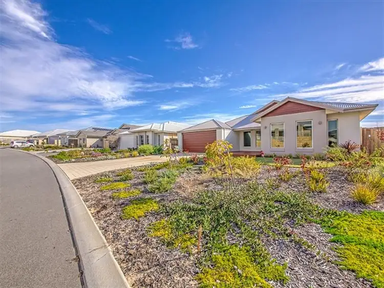 23 Tinsel Street, Yanchep WA 6035