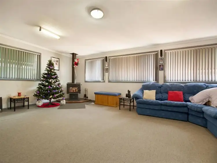 Second view of Homely house listing, 10 Wren Close, Thornton NSW 2322