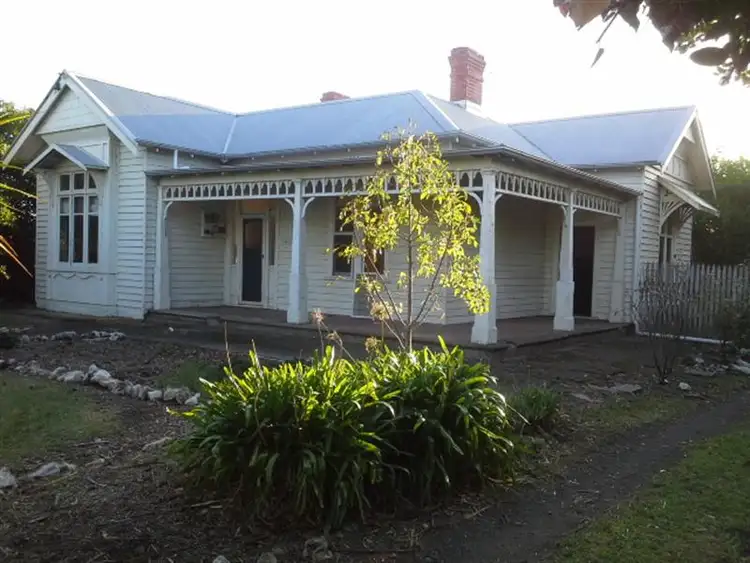 162 Princes Highway, Port Fairy VIC 3284