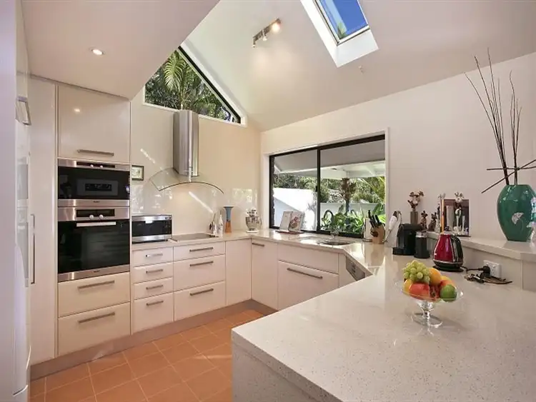 Fourth view of Homely house listing, 2 Farnworth Street, Chapel Hill QLD 4069