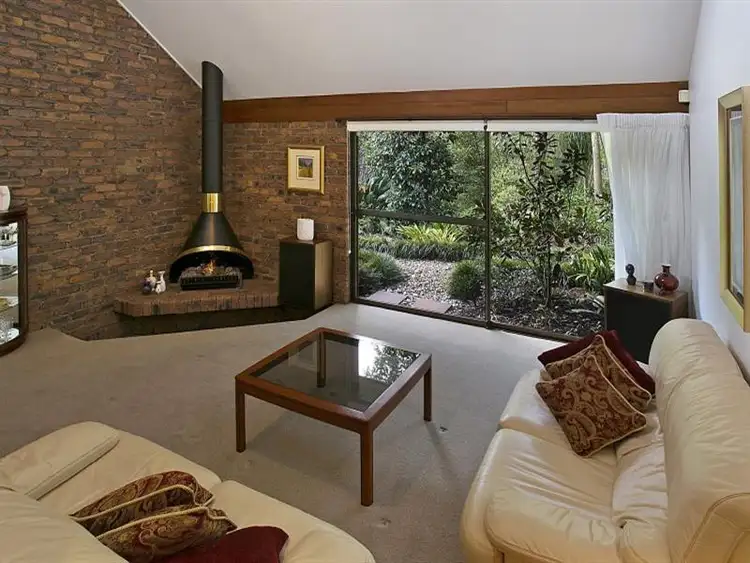 Fifth view of Homely house listing, 2 Farnworth Street, Chapel Hill QLD 4069