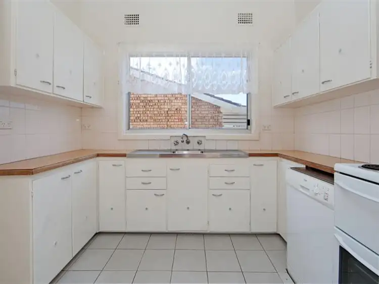 Second view of Homely house listing, 16 Dampier Boulevarde, Killarney Vale NSW 2261