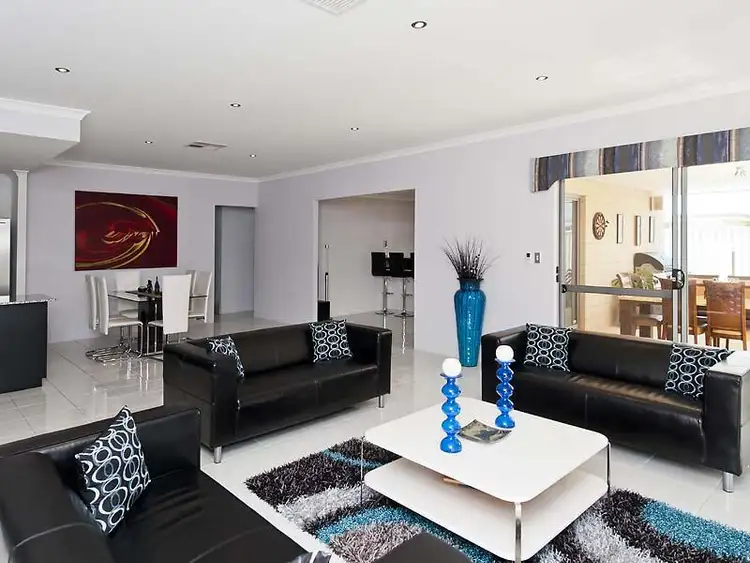 21 Rothbury Parade, Rockingham WA 6168