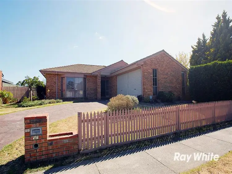 90 Hoysted Avenue, Cranbourne North VIC 3977