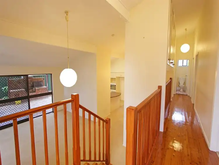 83 Brooke Avenue, Killarney Vale NSW 2261
