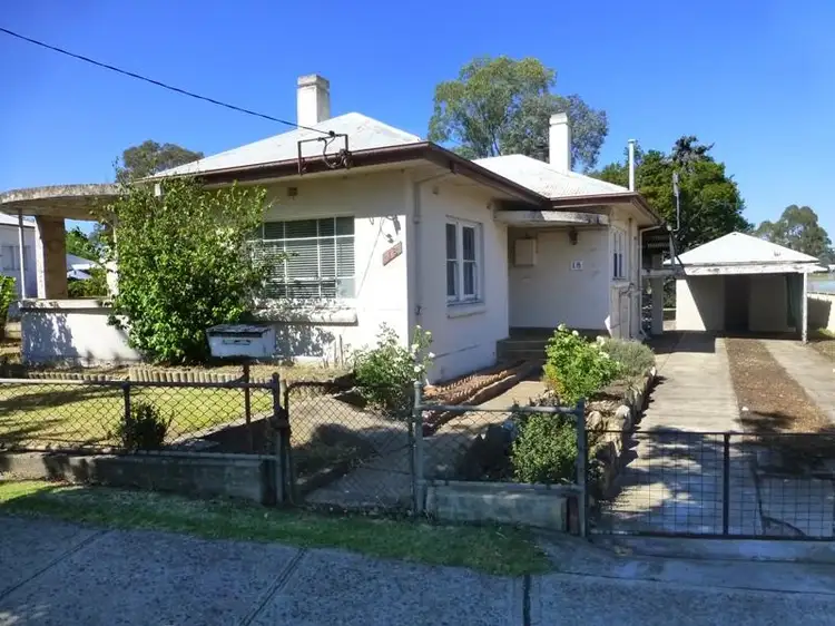 Main view of Homely house listing, 18 Russell Street, Bathurst NSW 2795
