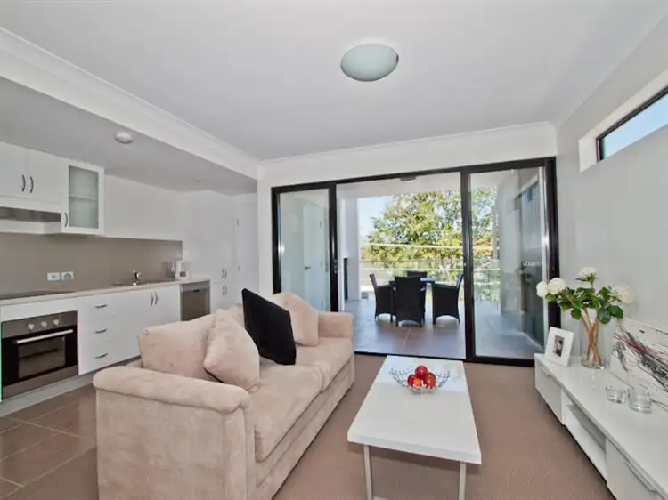 Main view of Homely unit listing, 21 Fenton Street, Fairfield QLD 4103