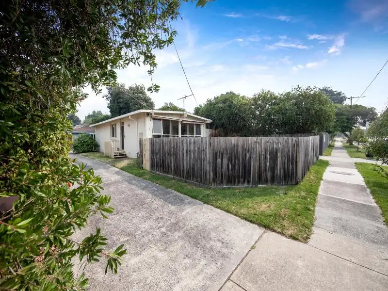 Main view of Homely unit listing, 1/5 Winifred Street, Frankston VIC 3199