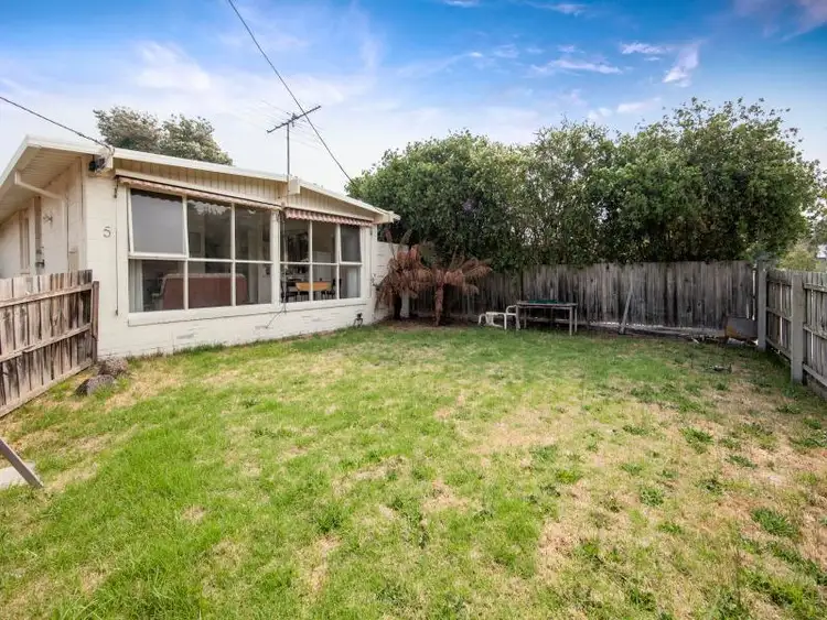 Fifth view of Homely unit listing, 1/5 Winifred Street, Frankston VIC 3199