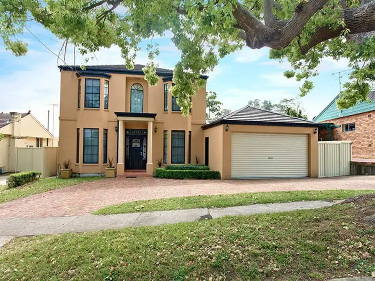 34 Macarthur Road, Elderslie NSW 2570