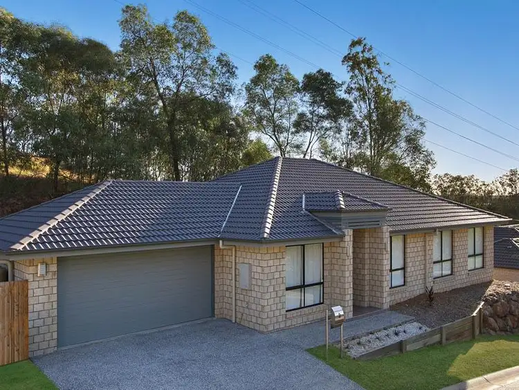2 Range Drive, Tanah Merah QLD 4128