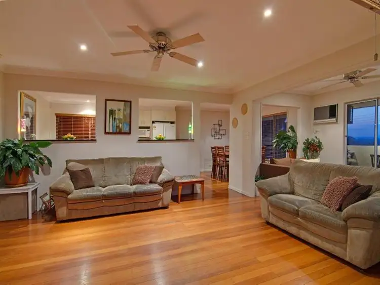 24 Laura Street, Banora Point NSW 2486