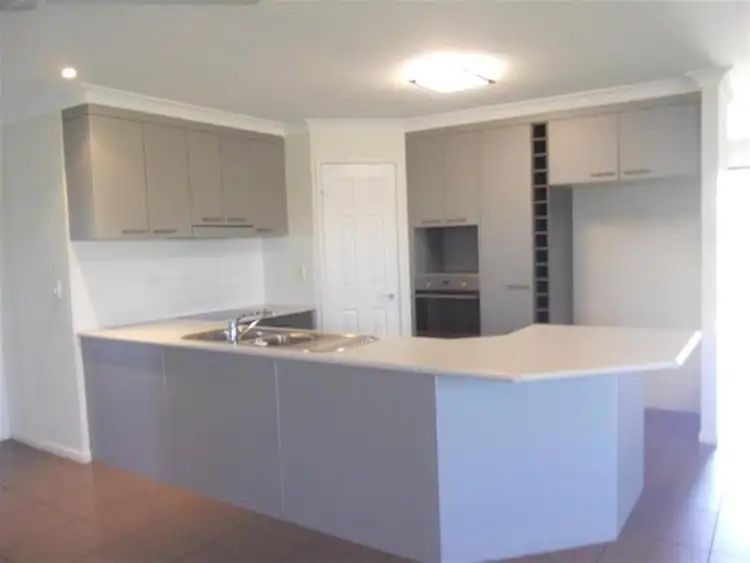 Second view of Homely house listing, 7 Lorikeet Court, Gracemere QLD 4702