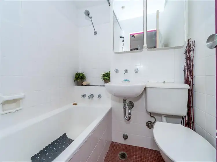 Fourth view of Homely apartment listing, 10/50 Roslyn Gardens, Elizabeth Bay NSW 2011