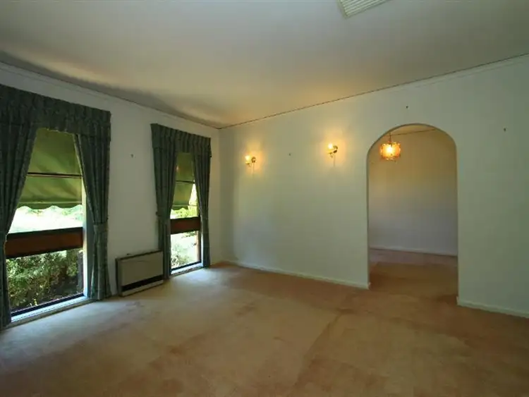 Fifth view of Homely house listing, 25 Amaroo Crescent, Strathdale VIC 3550
