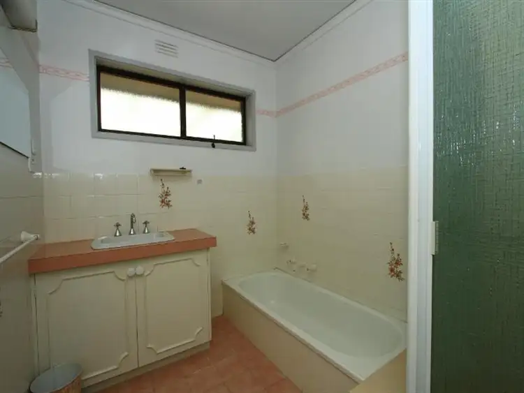 Third view of Homely house listing, 25 Amaroo Crescent, Strathdale VIC 3550