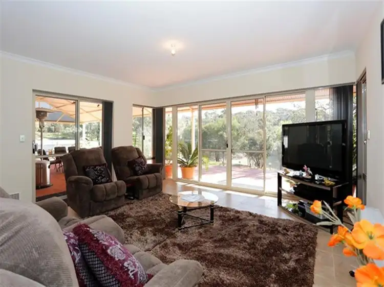 Fourth view of Homely house listing, 200 Ridgewood Loop, Bullsbrook WA 6084
