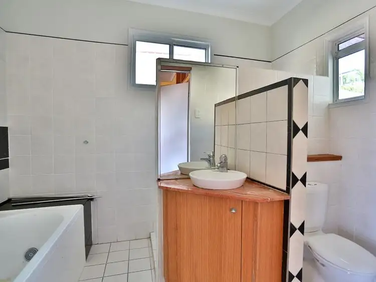 Fifth view of Homely house listing, 10 Mascotte Court, Eatons Hill QLD 4037