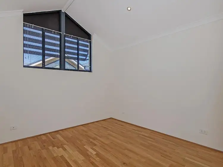 Sixth view of Homely unit listing, 1/18 Davey, Mandurah WA 6210