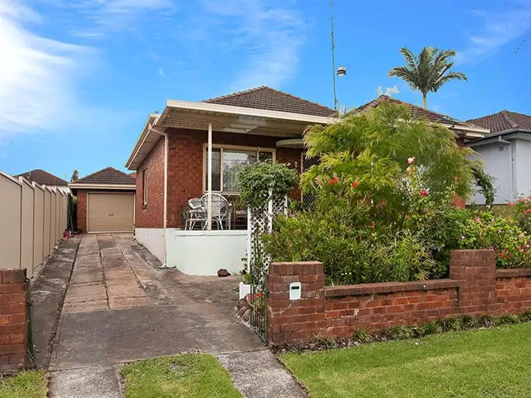 25 Merrett Avenue, Cringila NSW 2502