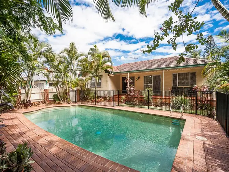 29 Clifford Street, Woody Point QLD 4019