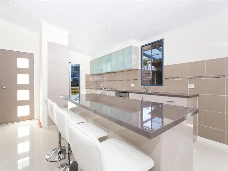 29 Marchant Crescent, Mount Warrigal NSW 2528