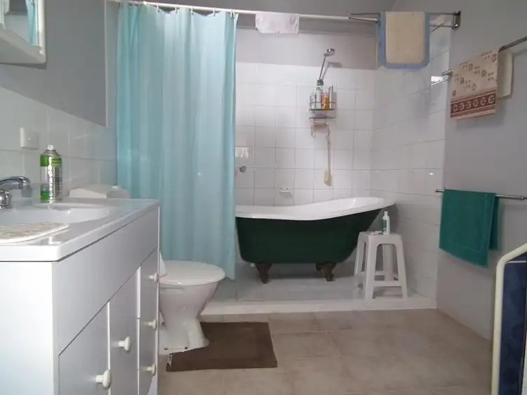Second view of Homely house listing, 124 Whroovale Court, Kirwans Bridge VIC 3612