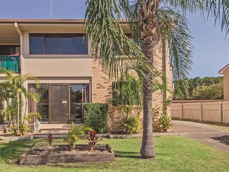 Main view of Homely apartment listing, 2/46 Oceanic Drive, Mermaid Waters QLD 4218
