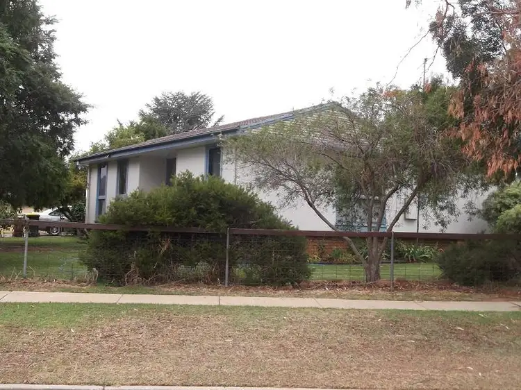 1 Wollowra Street, Cowra NSW 2794