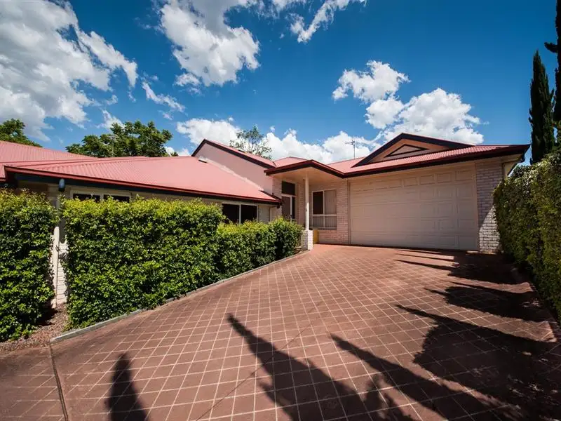 Main view of Homely unit listing, Unit 4/26 Pascoe Lane, Harlaxton QLD 4350