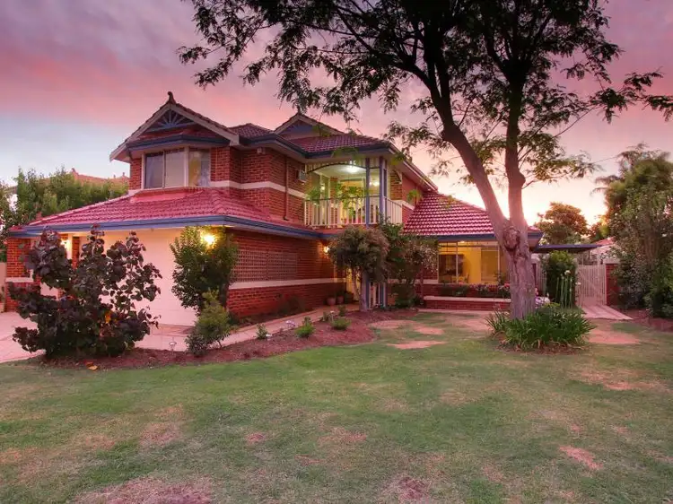 84 Waterford Avenue, Waterford WA 6152