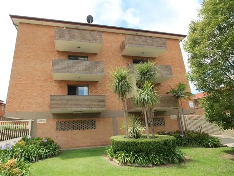 2/60 Harris Street, Fairfield NSW 2165