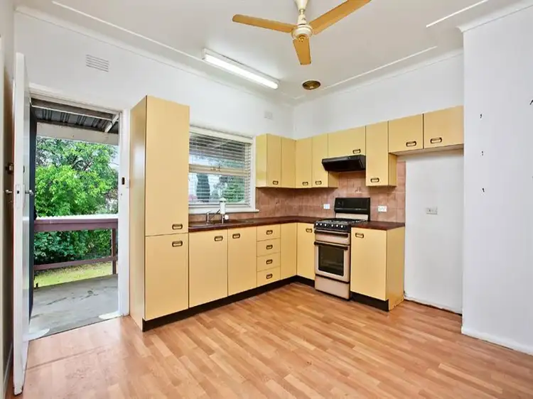 Fourth view of Homely house listing, 33 Pambula Crescent, Smithfield NSW 2164