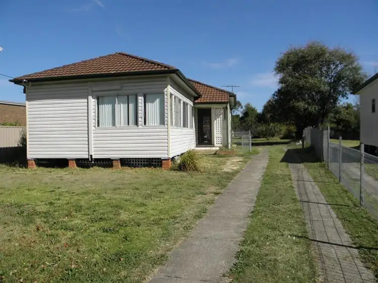 17 Hunter Avenue, Cessnock NSW 2325