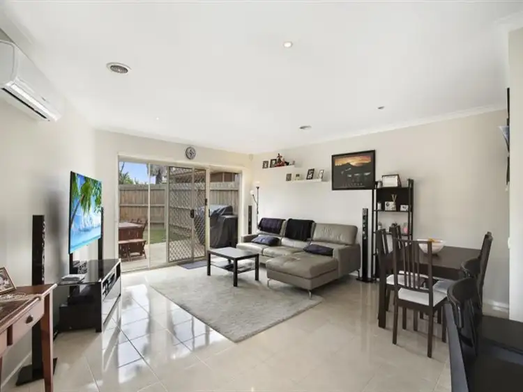 Second view of Homely house listing, 5b Templeman Court, Aspendale Gardens VIC 3195