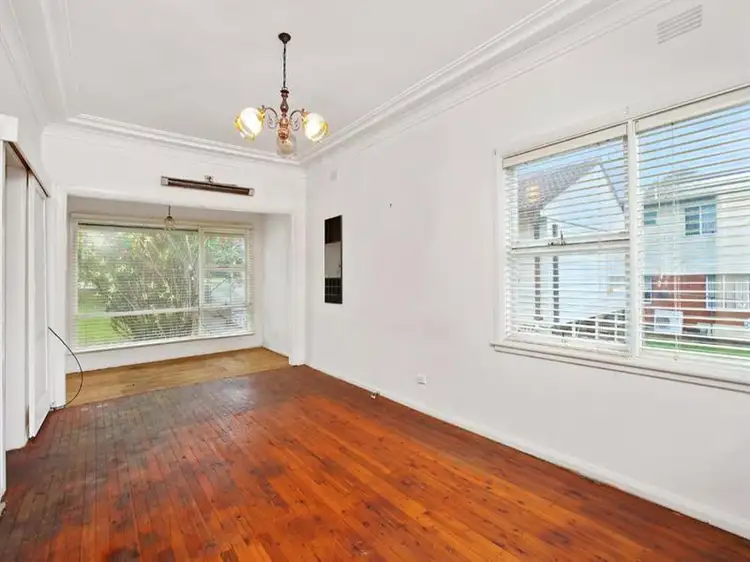 Second view of Homely house listing, 33 Pambula Crescent, Smithfield NSW 2164
