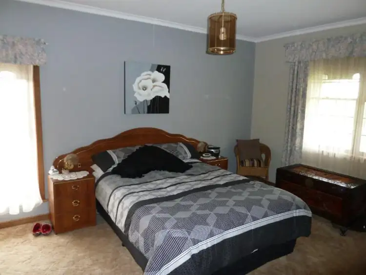 Sixth view of Homely house listing, 18 Lemana Court, Mount Gambier SA 5290
