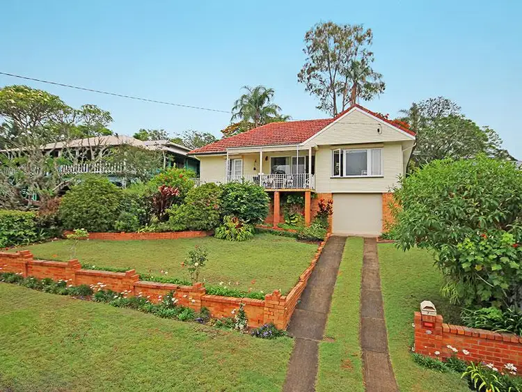 7 Essex Road, Indooroopilly QLD 4068