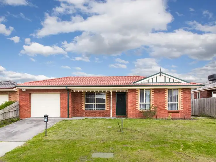 10 HORTON Drive, Hampton Park VIC 3976