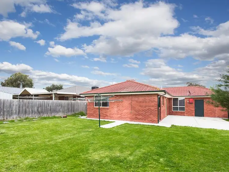 Fifth view of Homely house listing, 10 HORTON Drive, Hampton Park VIC 3976