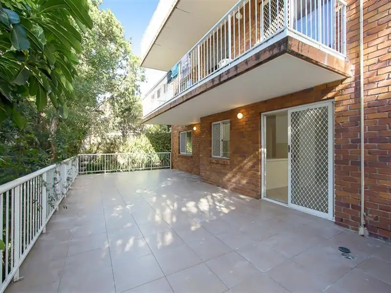 Main view of Homely unit listing, 2/23 Fifteenth Avenue, Palm Beach QLD 4221