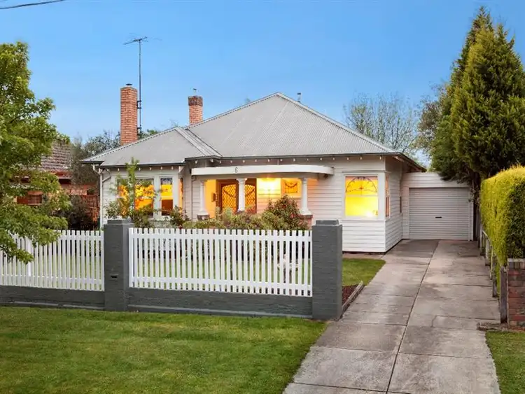 6 Brawn Avenue, Lake Wendouree VIC 3350