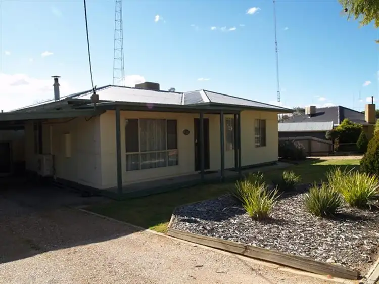 4 Matthews Street, Waikerie SA 5330