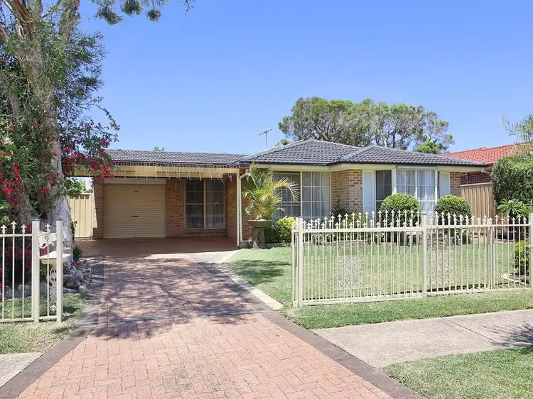 9 Standish Avenue, Oakhurst NSW 2761